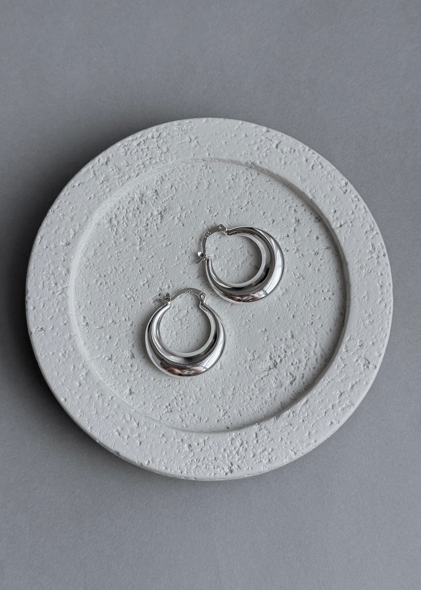 DRAMA HOOPS EARRINGS