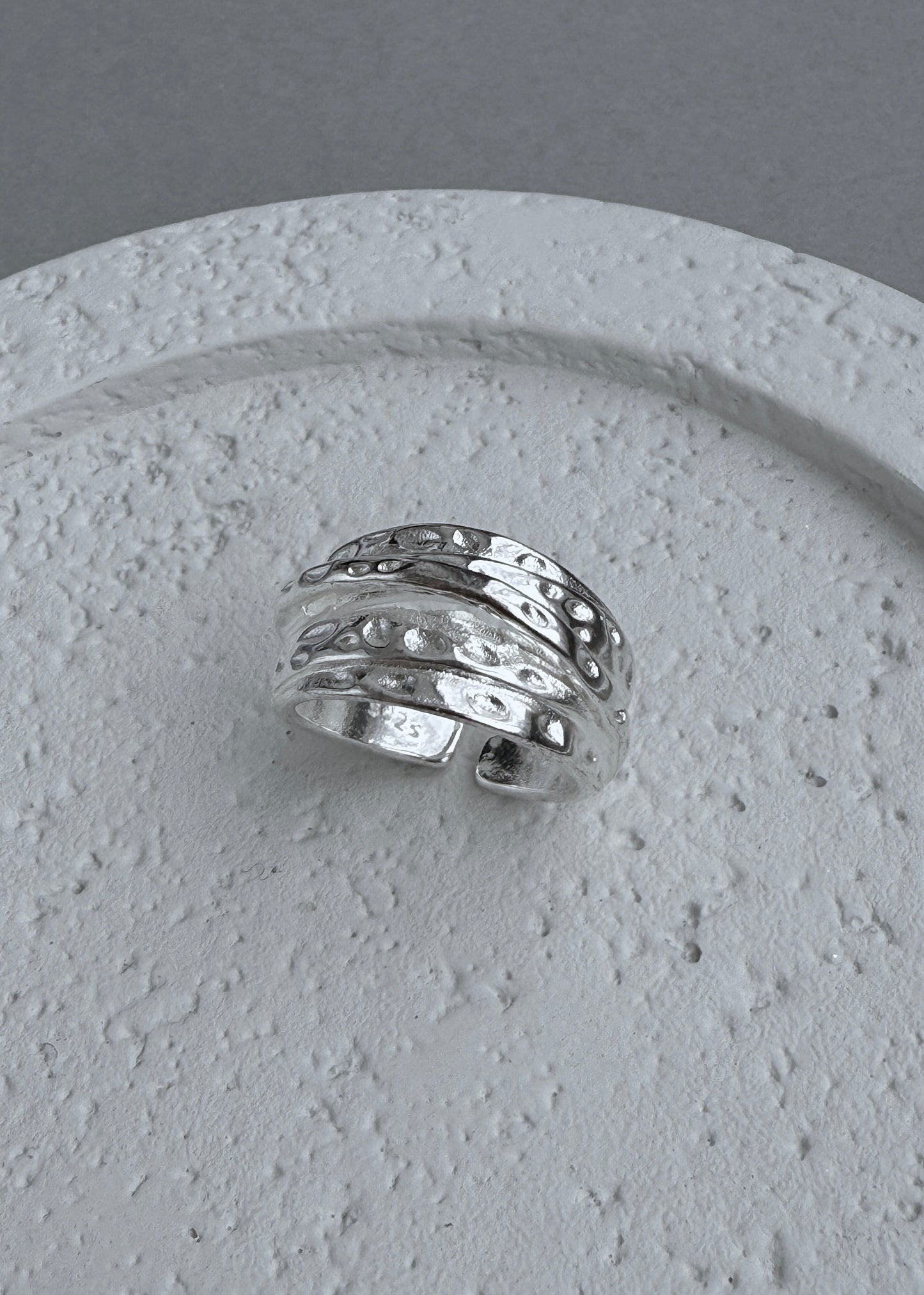 STORM TRACE RING