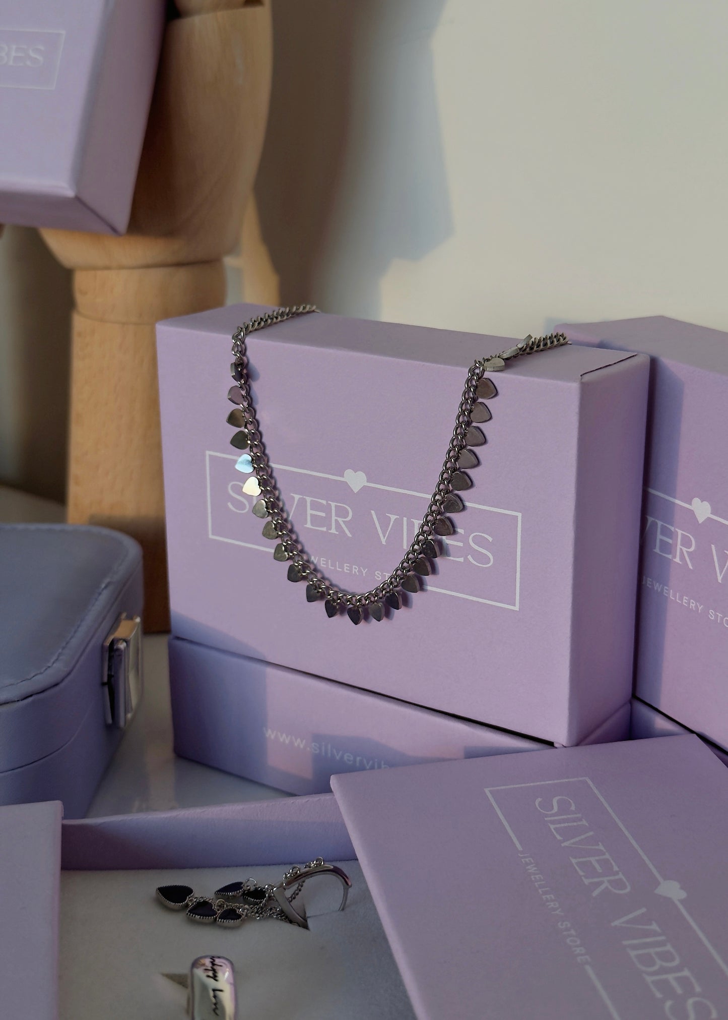 SILVER LOVE CHOKER