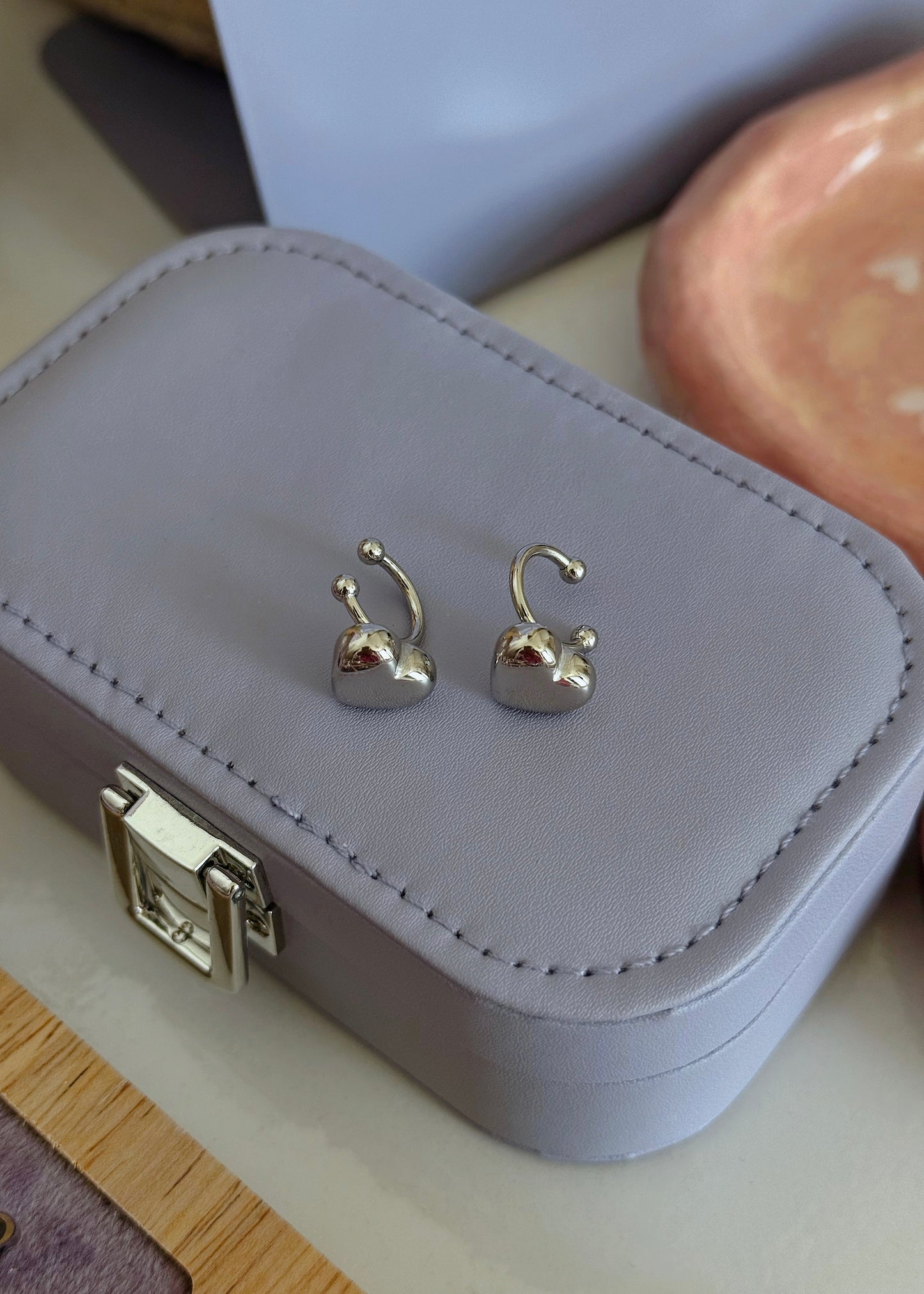 HEARTBREAKER CUFF