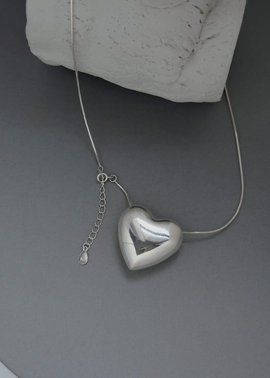 HEARTBREAKER NECKLACE
