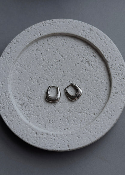 EDGE POD EARRINGS