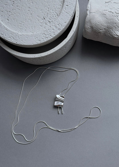 LENGTH PLAY NECKLACE