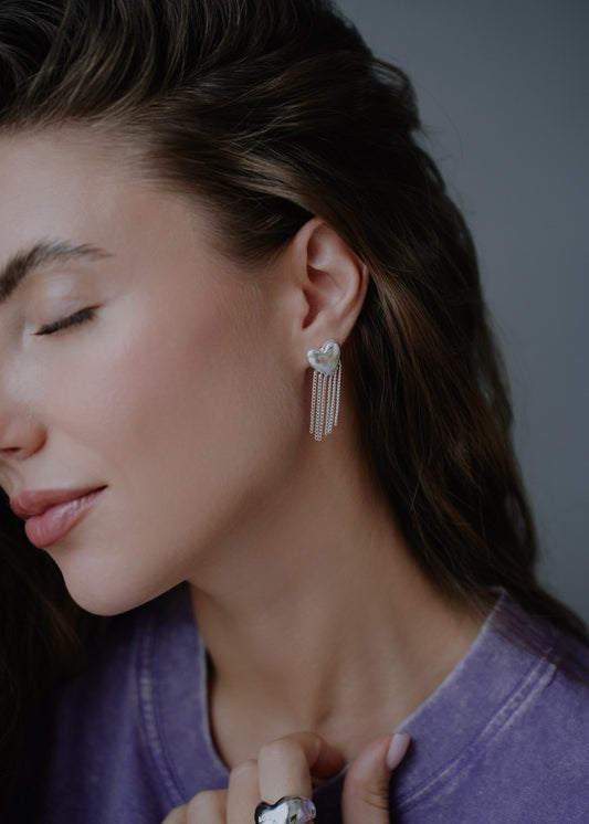 LOVE SWING EARRINGS