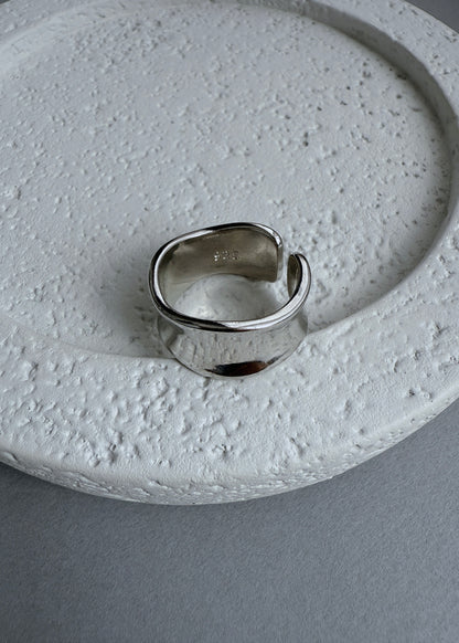 WAVE BOLD RING