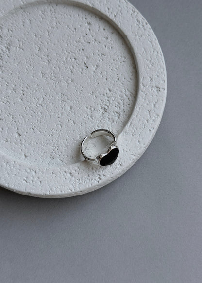 POISONED HEART RING
