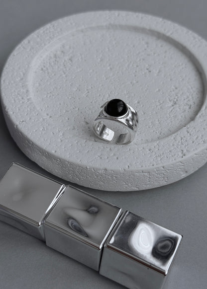 BLACKOUT RING