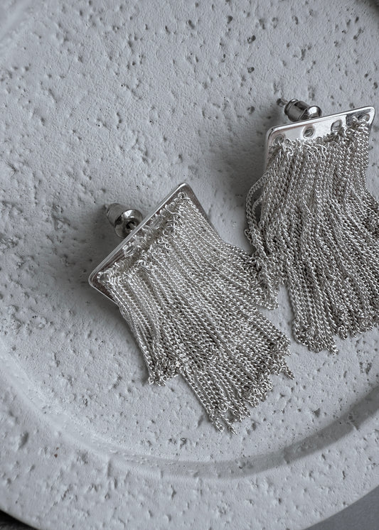DRAMA DROPS EARRINGS