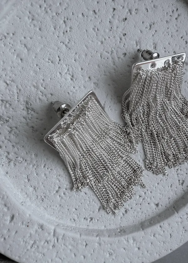 DRAMA DROPS EARRINGS