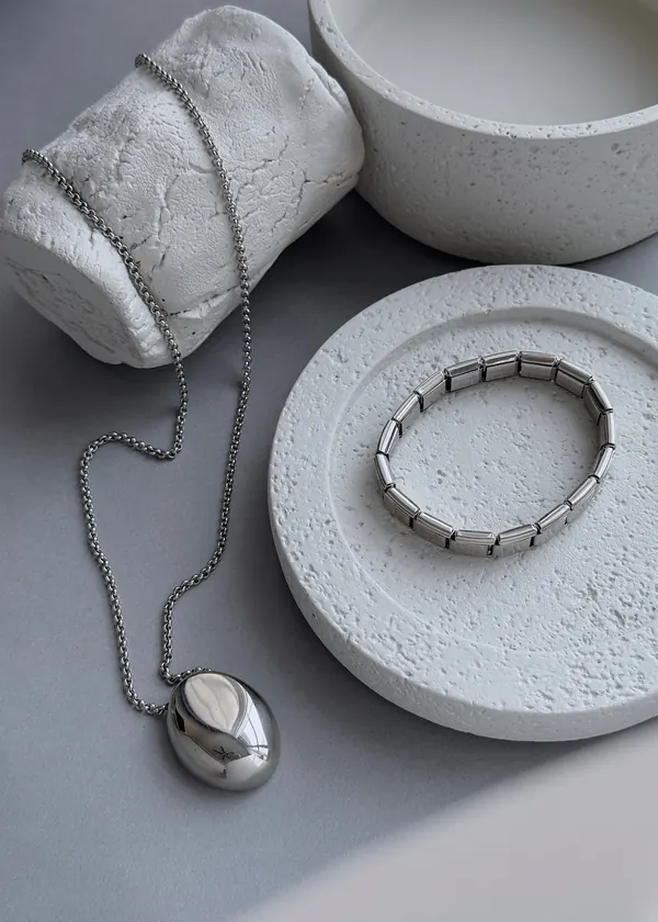 LUNAR DROP NECKLACE, photo 3