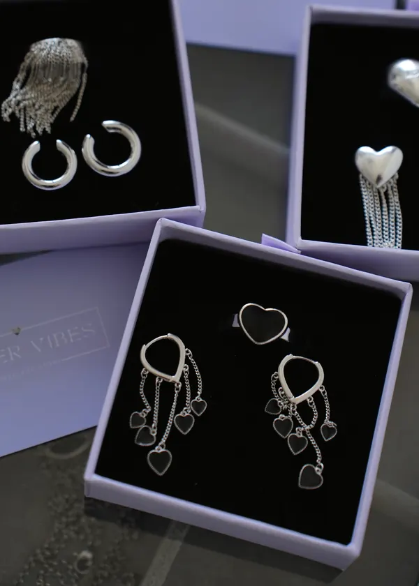 POISONED HEART DROPS EARRINGS, photo 4